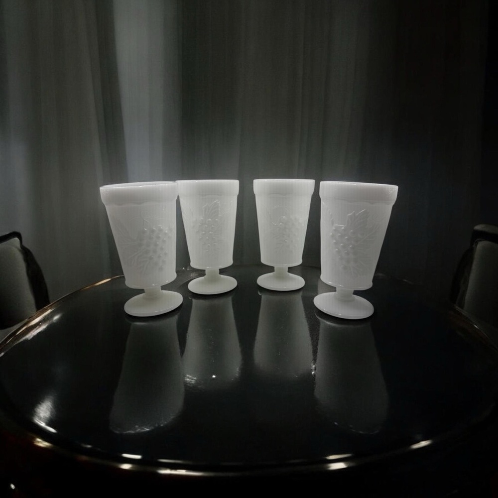 Set of 4 Vintage Anchor Hocking Harvest Grape‎ Milk Glass Footed Goblets